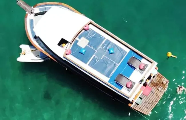 Barco_Pura_Vida_02