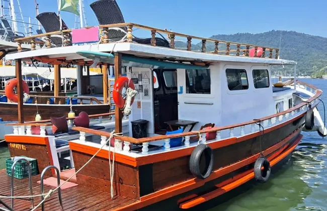 Barco_Pura_Vida_03